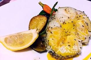 吃瓜还是吃西餐好吃,一场味蕾的较量，谁才是美食赢家？