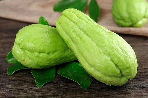 佛手瓜和小白菜一起吃,营养美味两不误