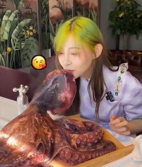 痞幼 吃瓜吃,吃瓜吃出人生百态，揭秘娱乐圈幕后故事