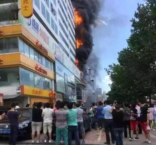 惠州广场吃瓜事件