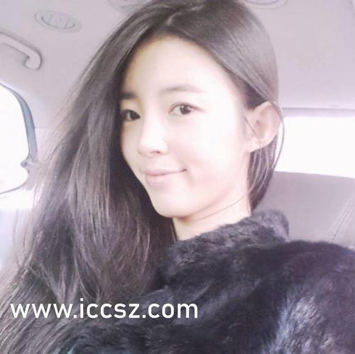 眼镜女反差吃瓜,揭秘隐藏在眼镜下的“吃瓜”达人